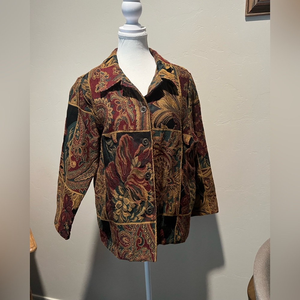 Elegant Paisley Blazer in Multicolor